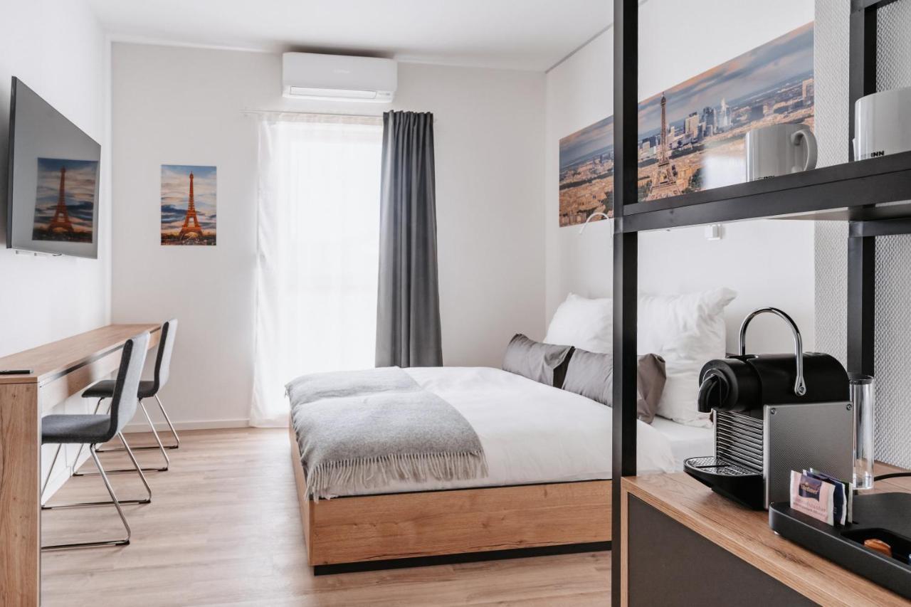 Step Inn The Fair Hotel Rosbach vor der Hohe Exterior photo