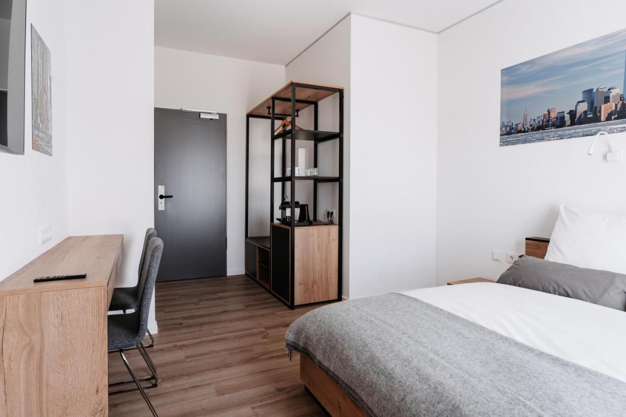 Step Inn The Fair Hotel Rosbach vor der Hohe Exterior photo