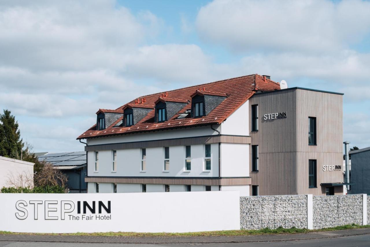 Step Inn The Fair Hotel Rosbach vor der Hohe Exterior photo